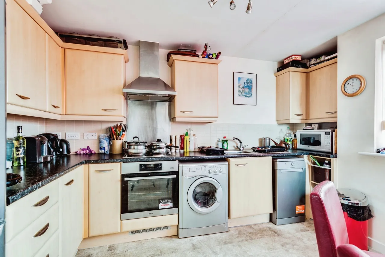 Brock End, Swindon, Wiltshire, SN1, photo 5