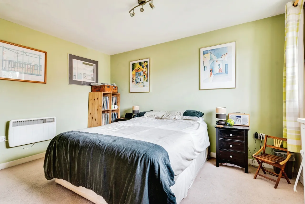 Brock End, Swindon, Wiltshire, SN1, photo 10