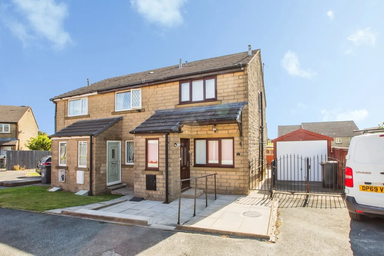 2 bed house for sale — Natty Fields Close, Halifax, West Yorkshire, HX2