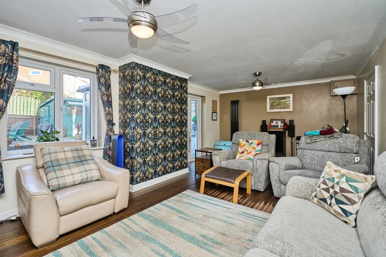 Dall Square, Freshwater, PO40, photo 9