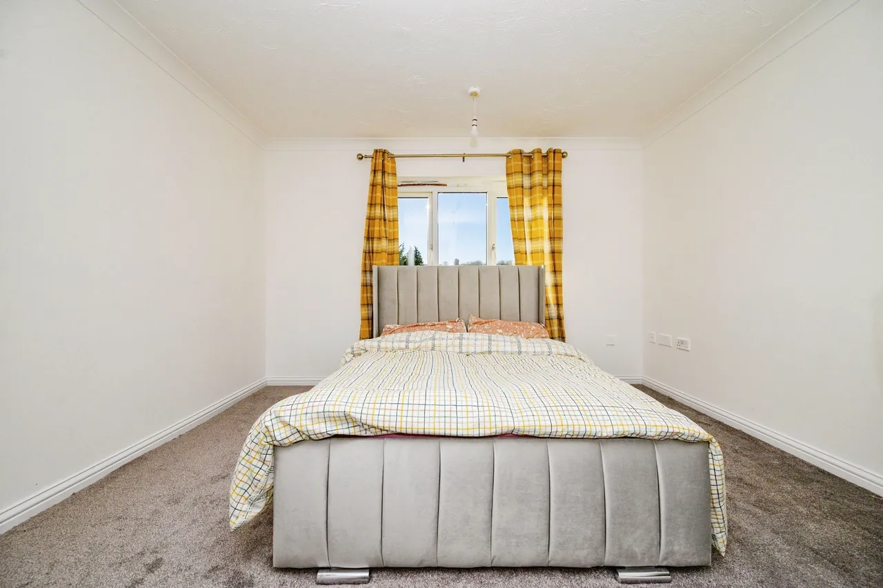 Dunraven Avenue, LUTON, Bedfordshire, LU1, photo 7