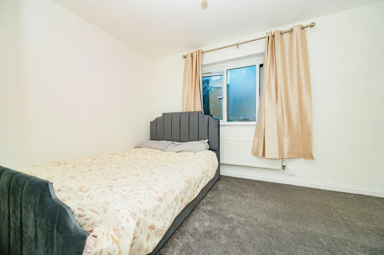 Dunraven Avenue, LUTON, Bedfordshire, LU1, photo 9