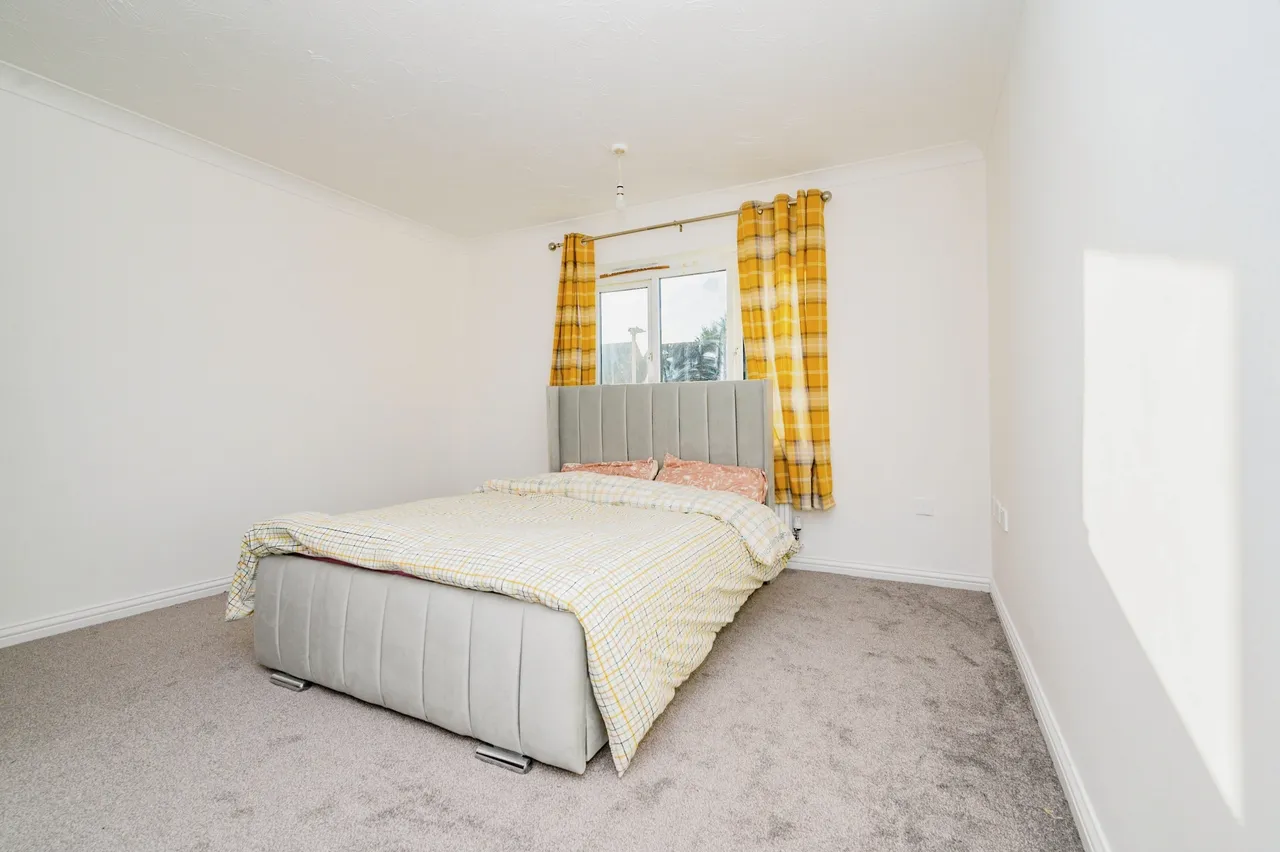 Dunraven Avenue, LUTON, Bedfordshire, LU1, photo 8