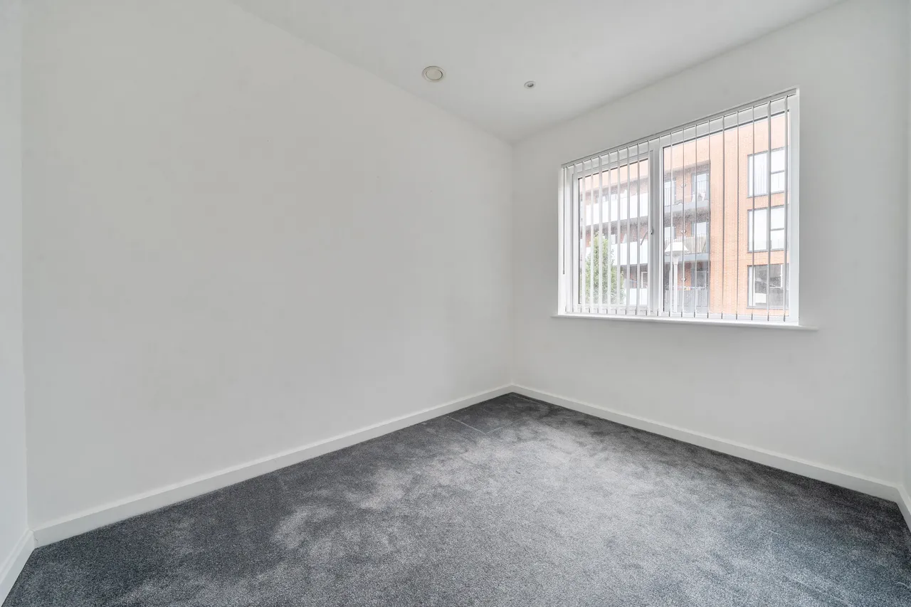 53 Reynard Way, Brentford, photo 8