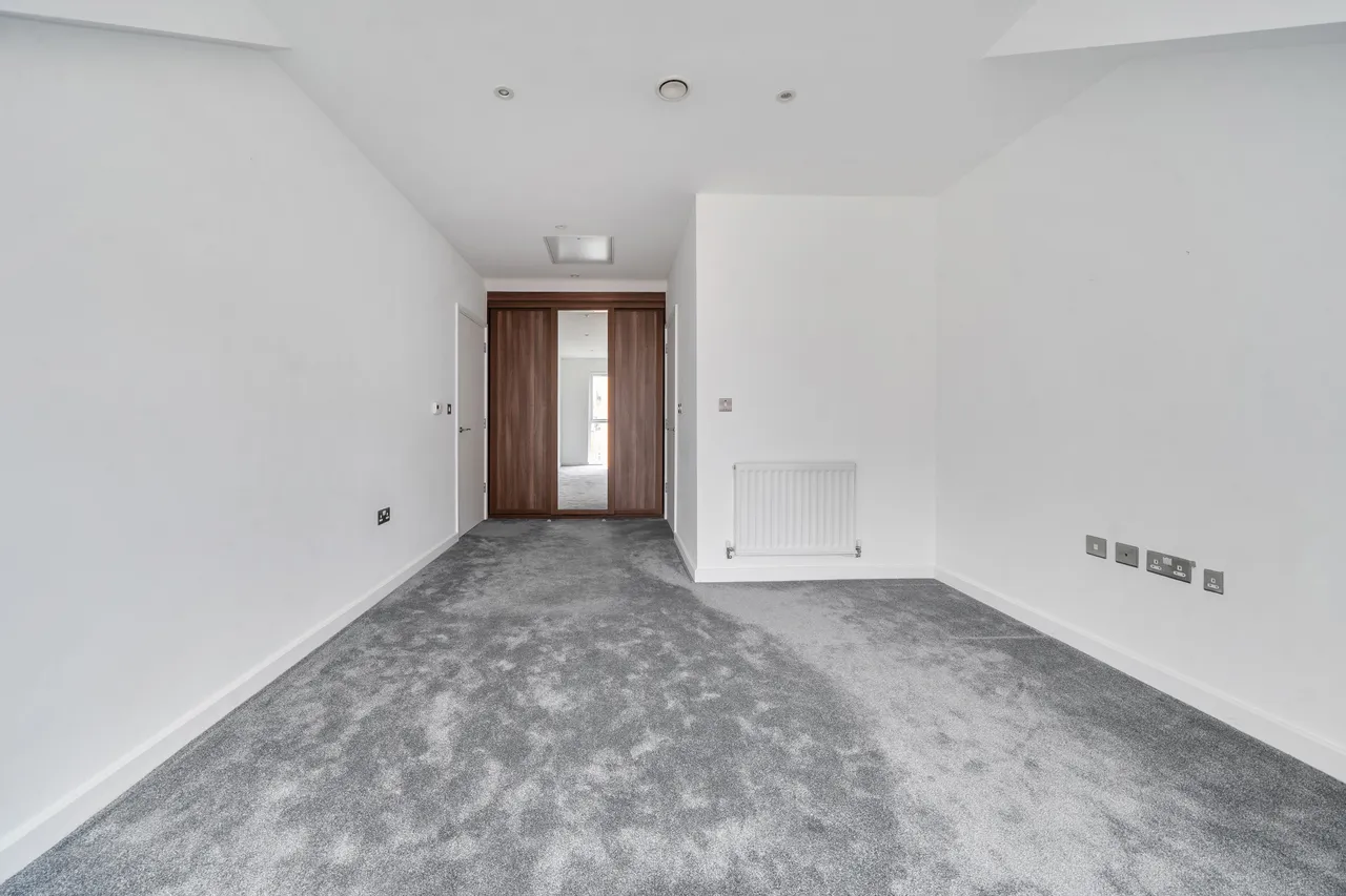 53 Reynard Way, Brentford, photo 9