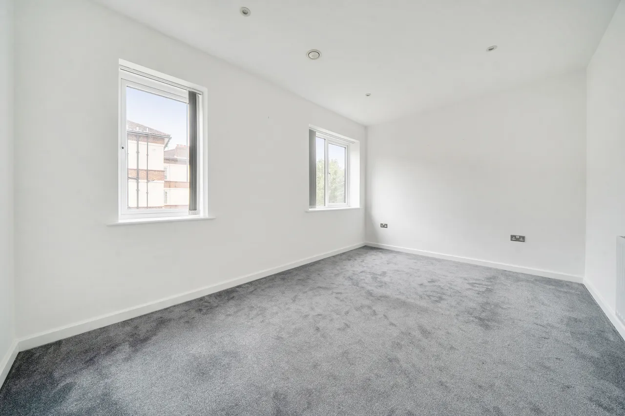 53 Reynard Way, Brentford, photo 6