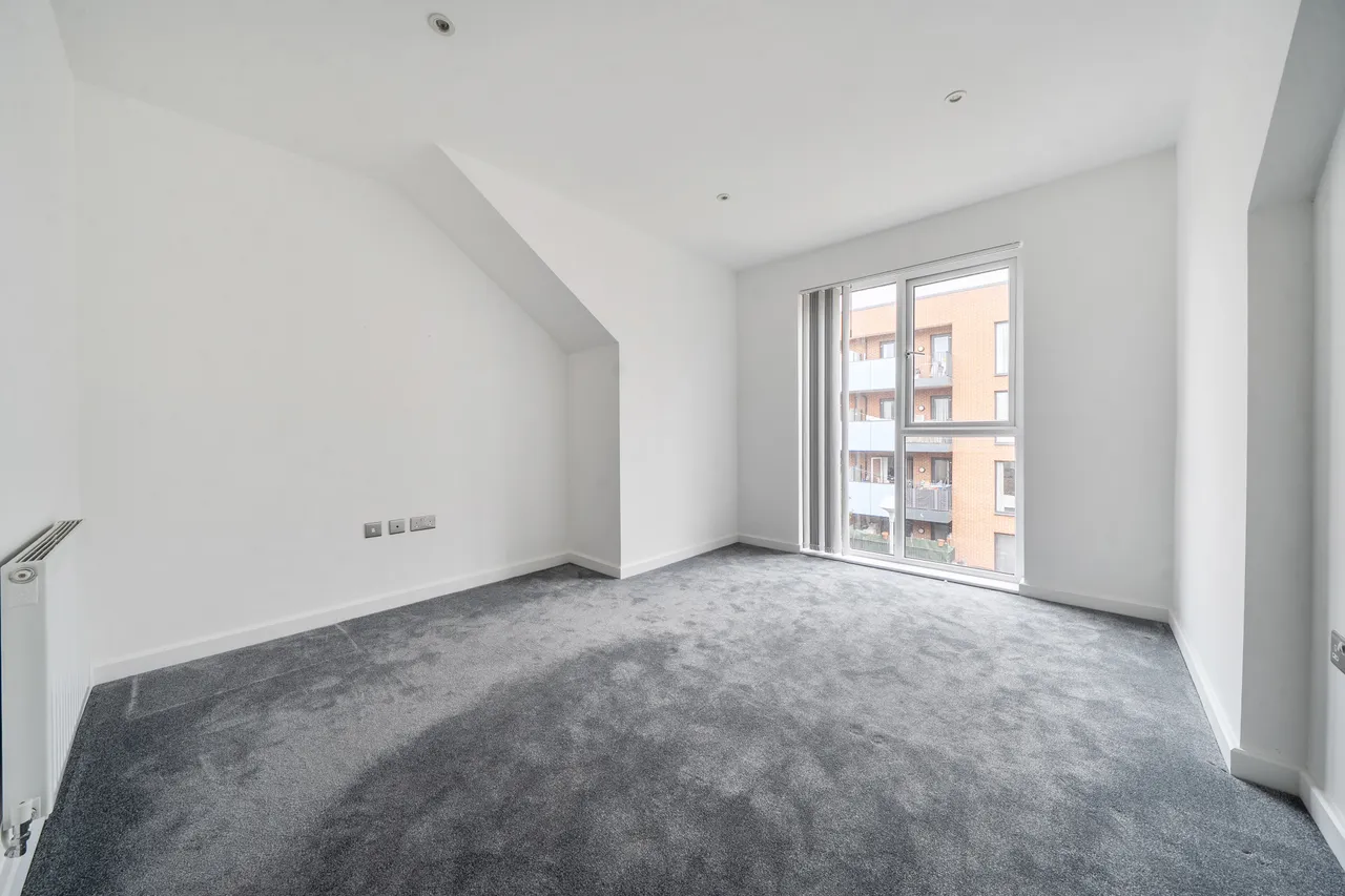 53 Reynard Way, Brentford, photo 10
