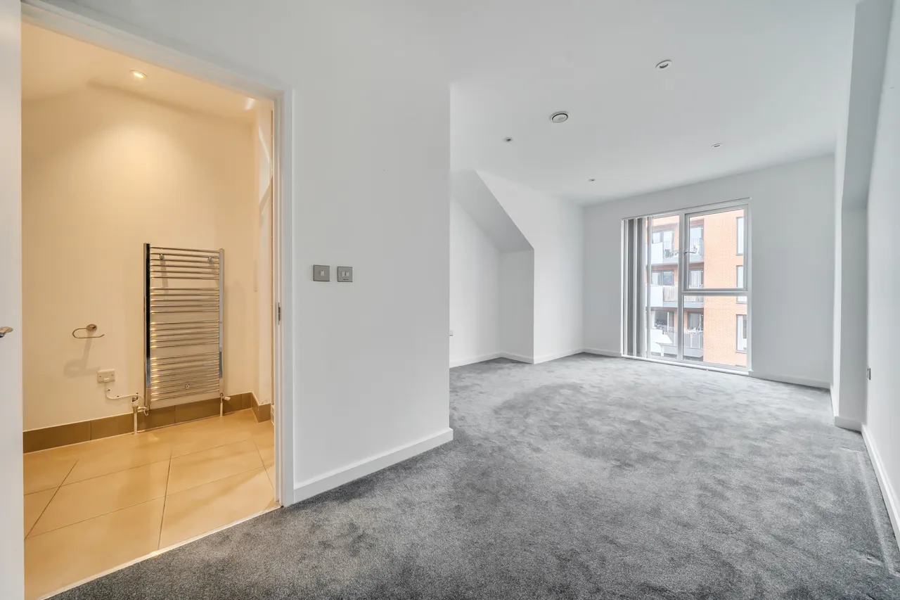53 Reynard Way, Brentford, photo 12