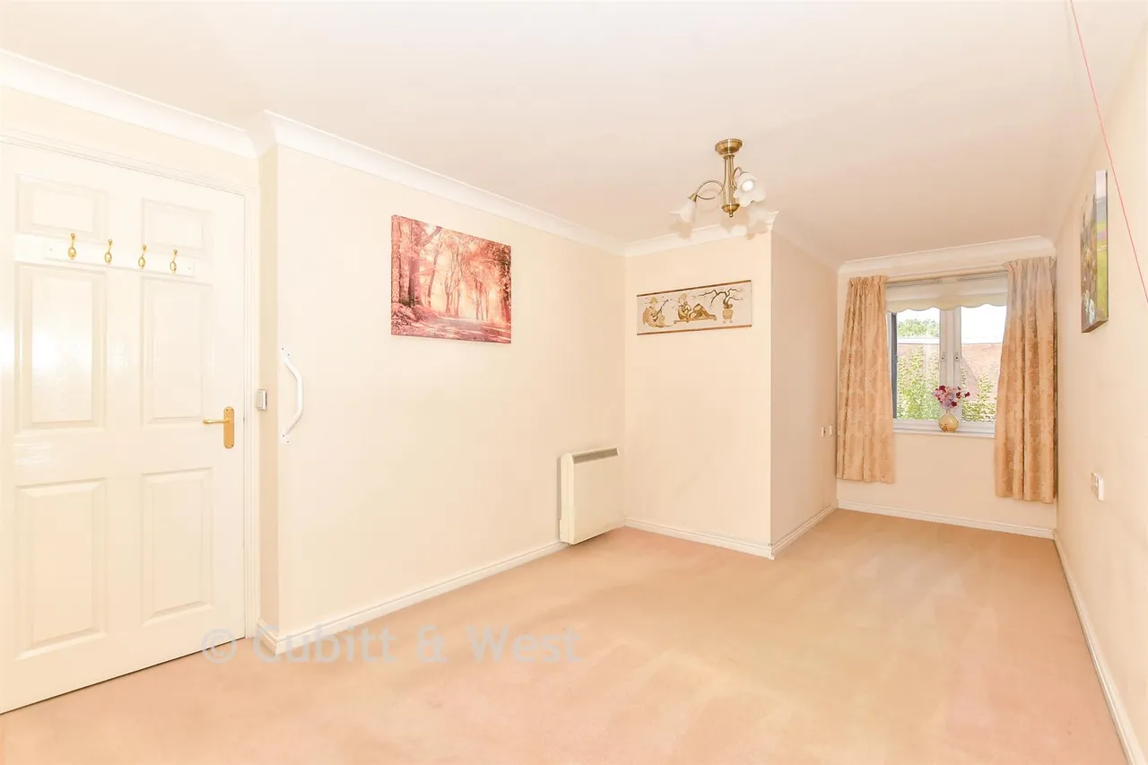 Springwell, Havant, PO9, photo 6