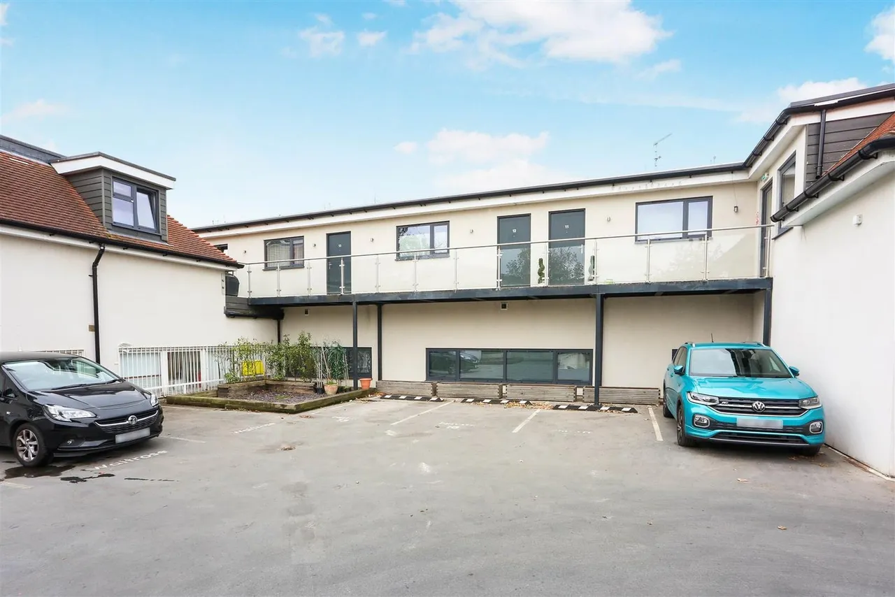 The Broadway, Cheam, Sutton, SM3 8BD, photo 4