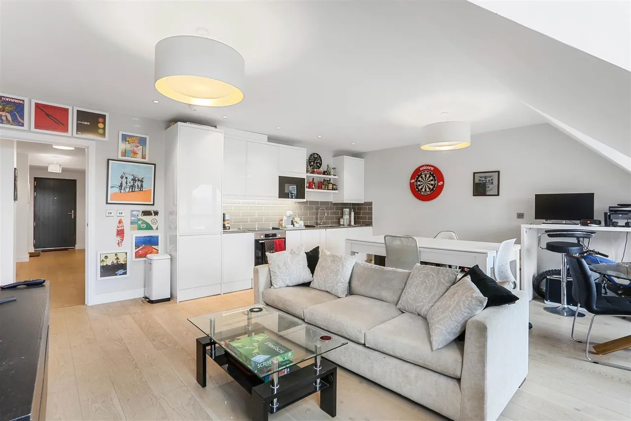 The Broadway, Cheam, Sutton, SM3 8BD, photo 2