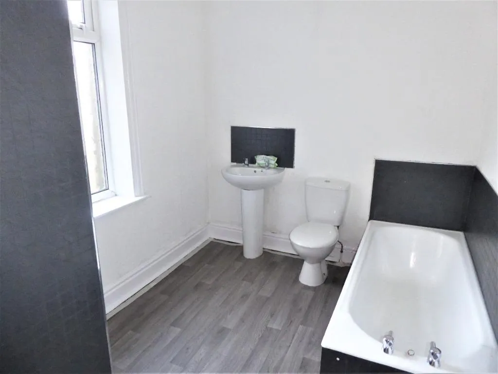 Oak Street, Colne, BB8, photo 7