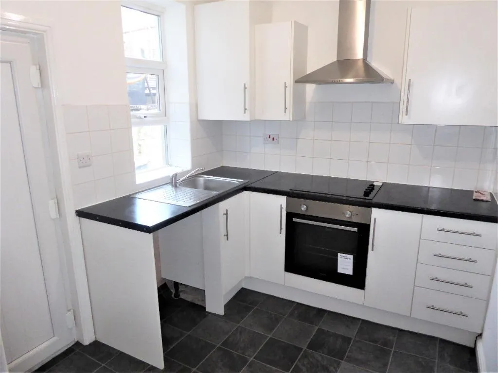 Oak Street, Colne, BB8, photo 3