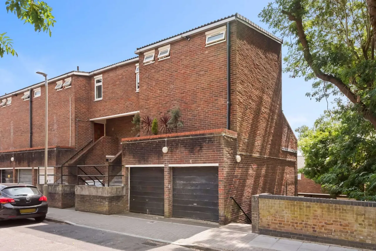 Sawkins Close, Southfields, London, SW19 6JU, photo 8