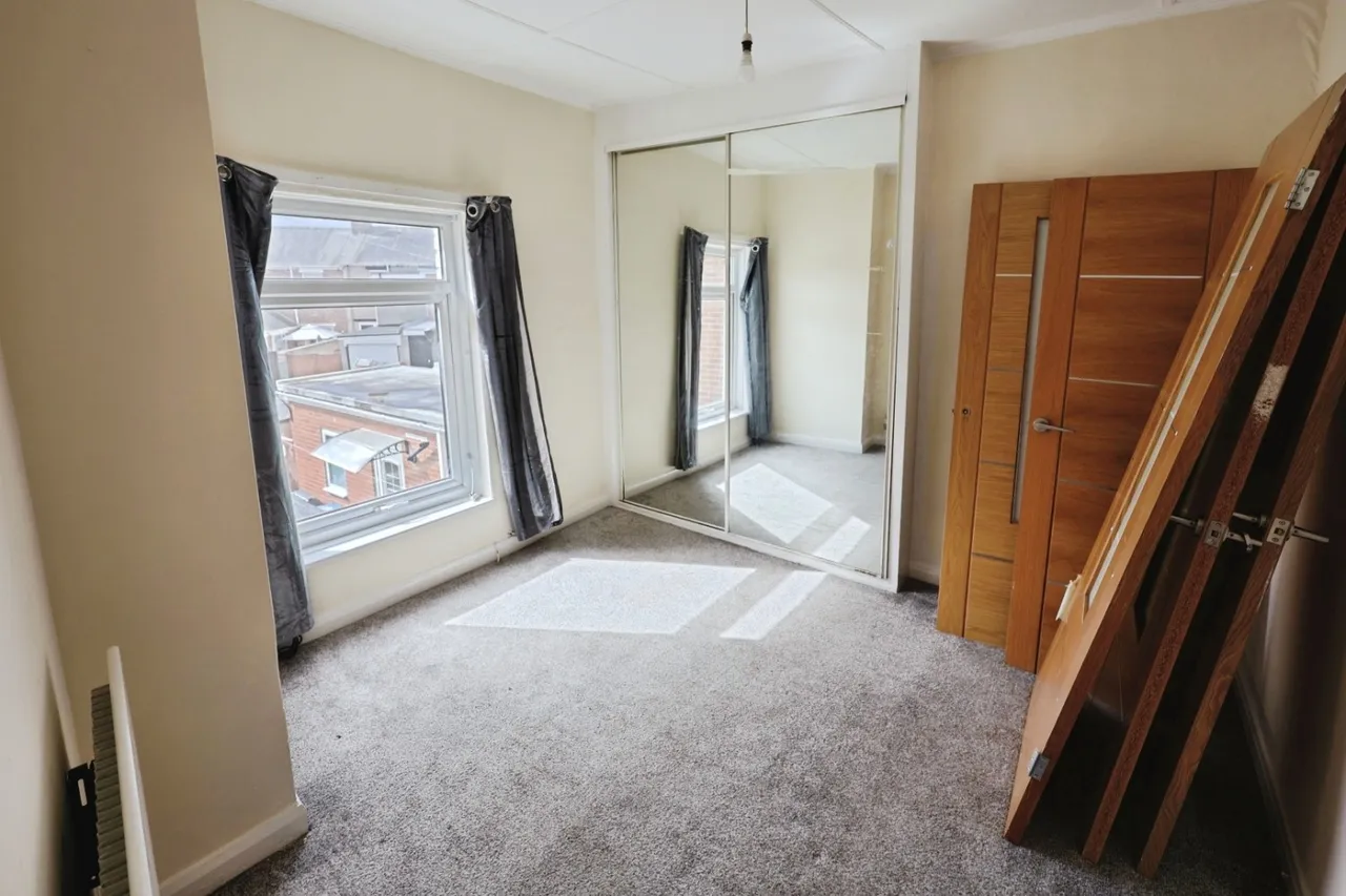 Tindale Crescent, Bishop Auckland, DL14, photo 7