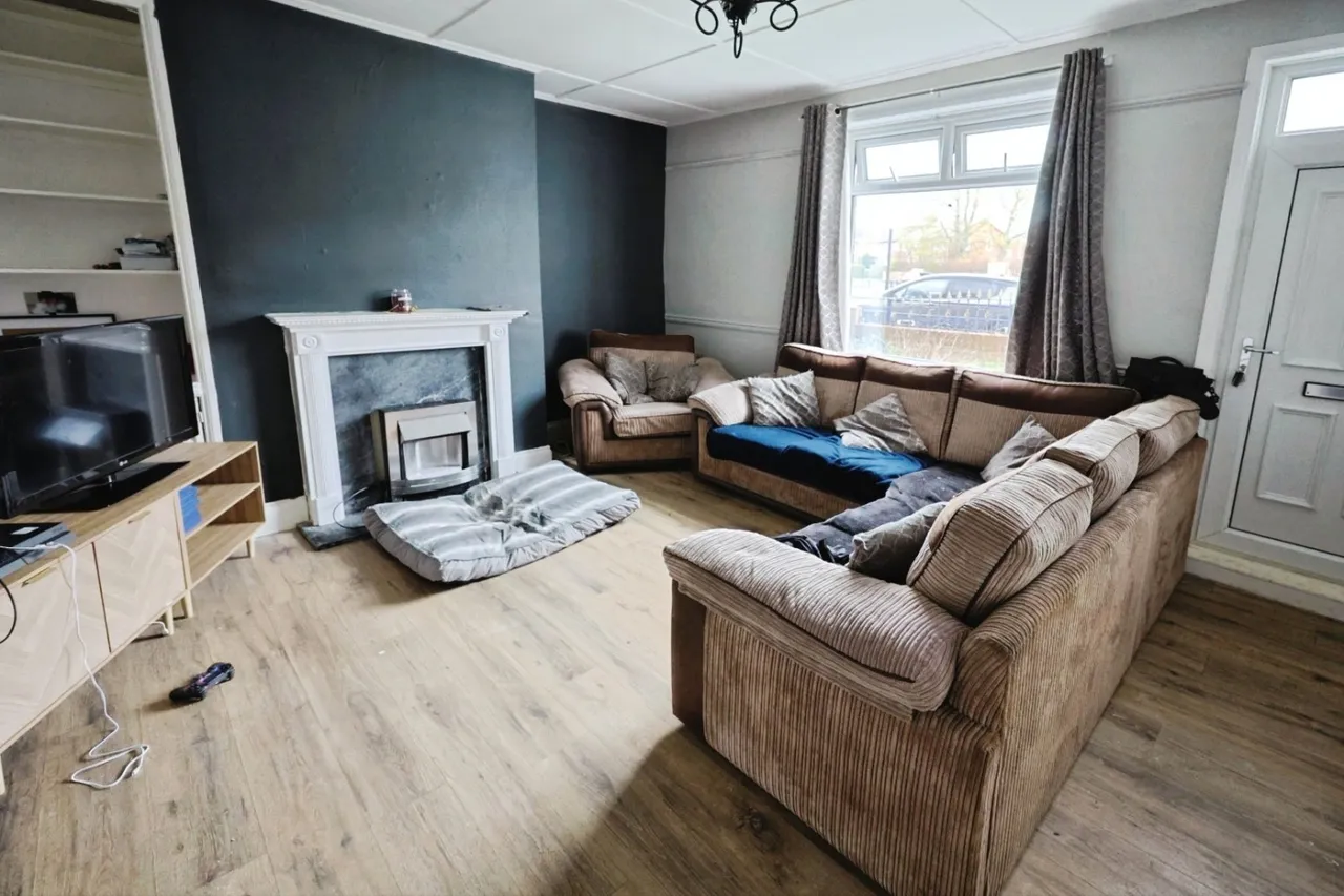 Tindale Crescent, Bishop Auckland, DL14, photo 2