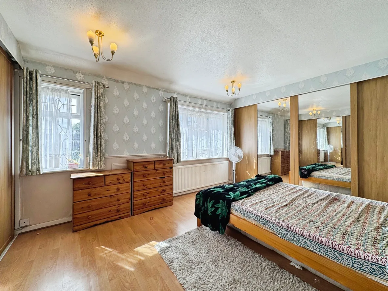 Trevor Gardens, Edgware, HA8, photo 4