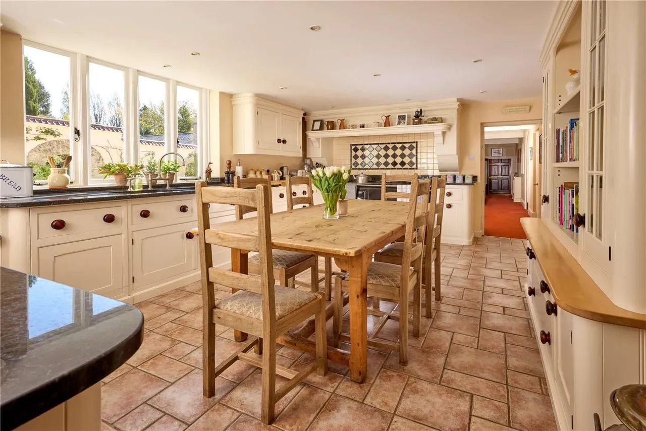 Castle Fields, Stowe Avenue, Buckingham, Buckinghamshire, MK18 6AA, photo 6