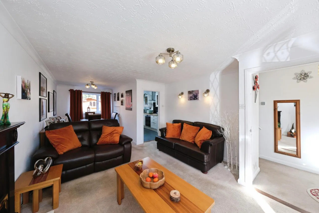 Carman Close, Nottingham, NG16, photo 2