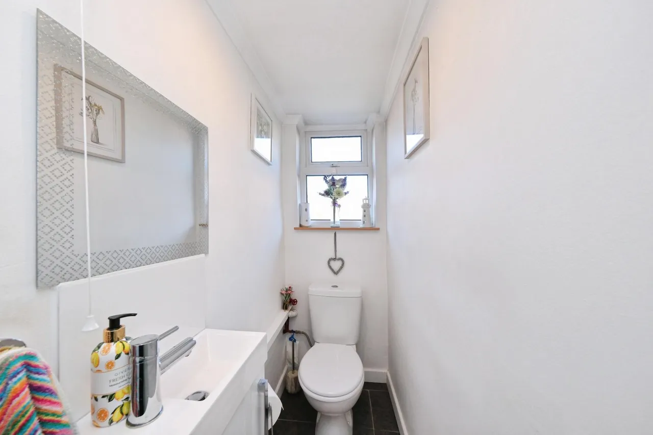 Carman Close, Nottingham, NG16, photo 9
