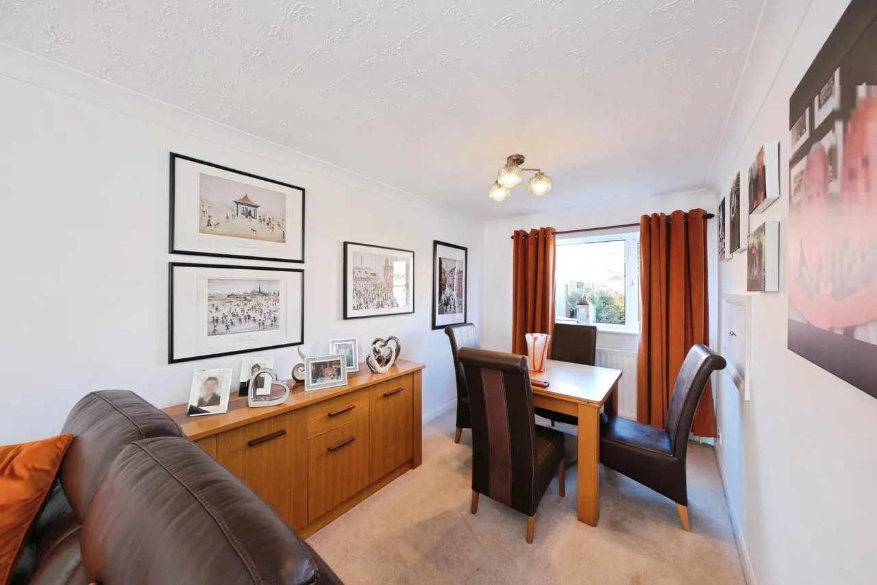 Carman Close, Nottingham, NG16, photo 5