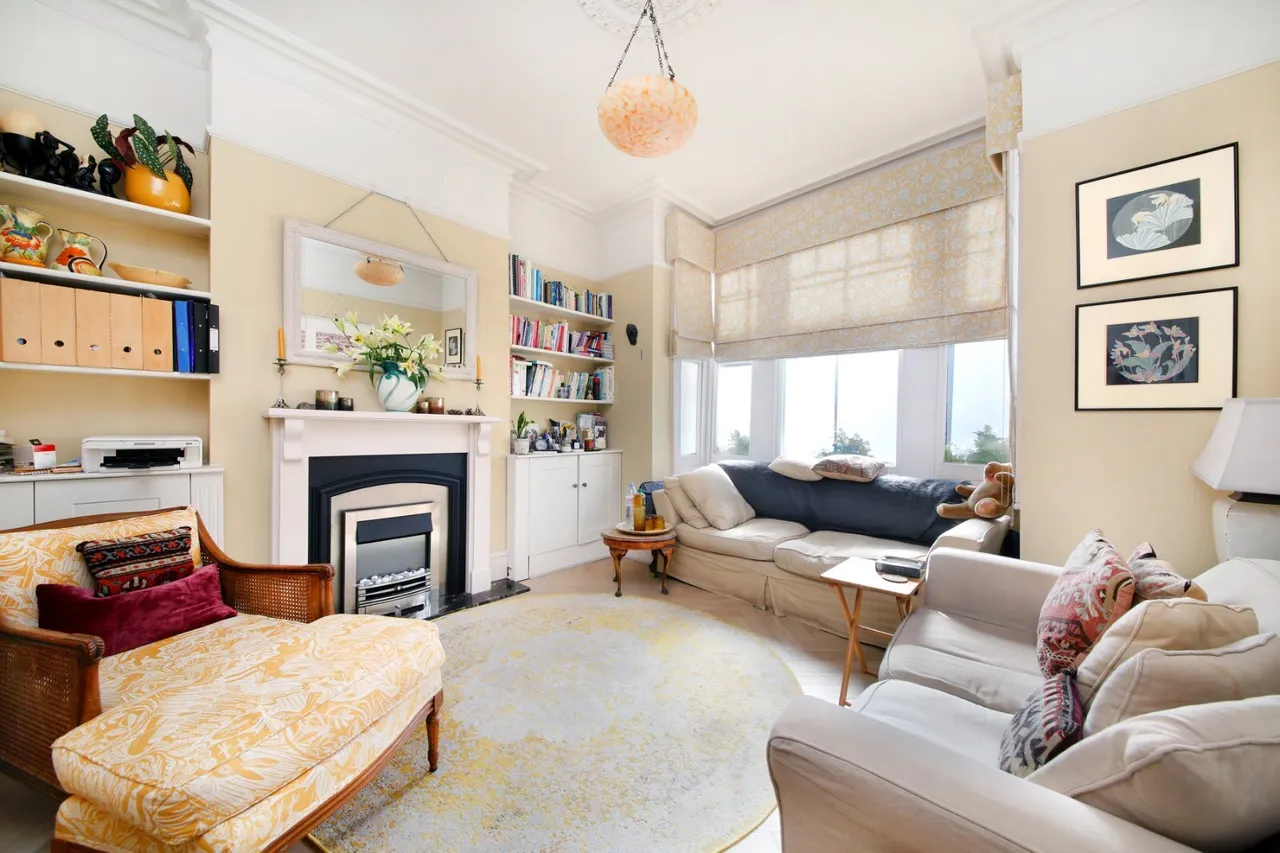 4 bed house for sale, Cupar Road, London, SW11