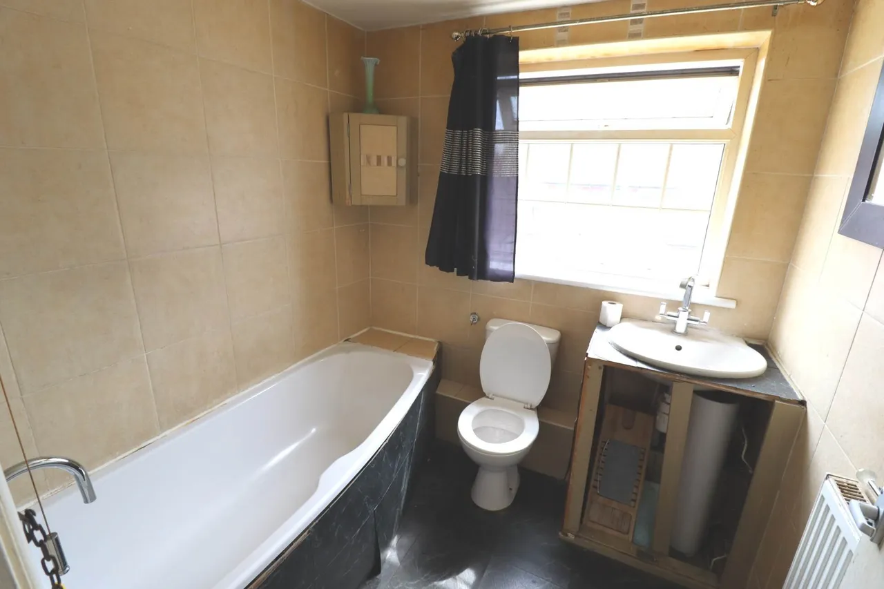 Newchurch Road, Slough, SL2 1UE, photo 7