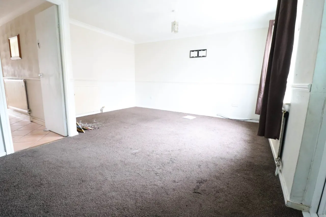 Newchurch Road, Slough, SL2 1UE, photo 3