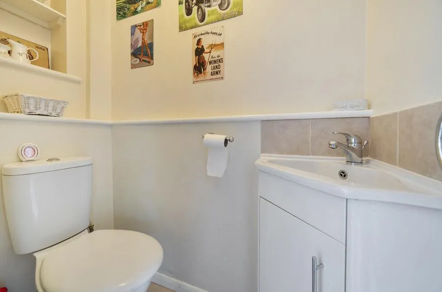 Parsons Close, Winslow, MK18, photo 21