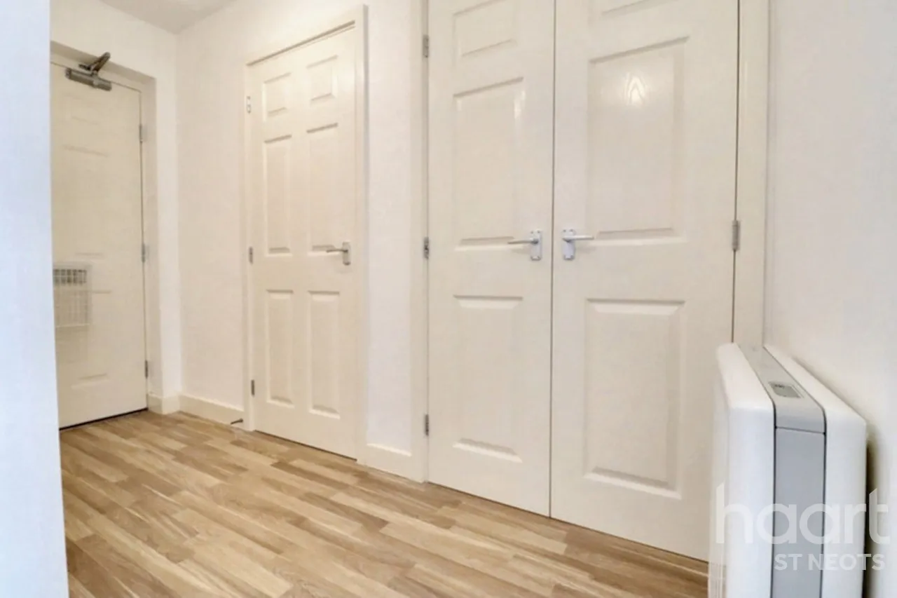 Samuel Jones Crescent, St Neots, PE19, photo 8