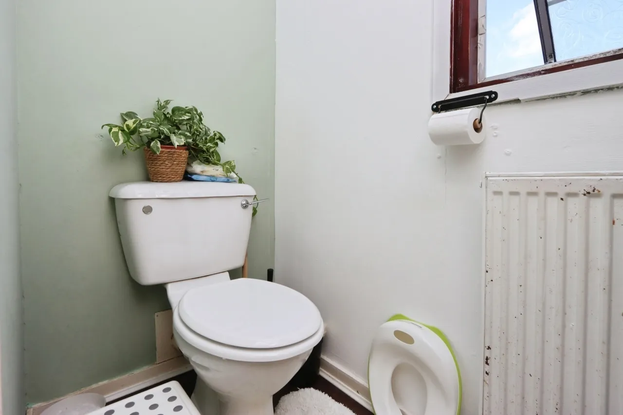 Weakland Crescent, Sheffield, South Yorkshire, S12, photo 11