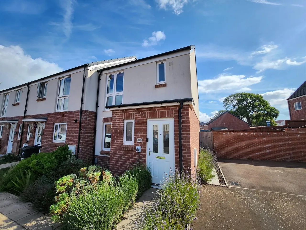 2 bed house to rent, Woodpecker Close, Lydney, GL15