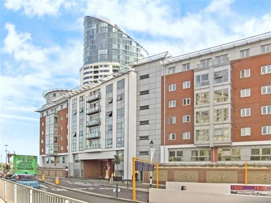 1 bed flat for sale, Gunwharf Quays, Portsmouth, PO1