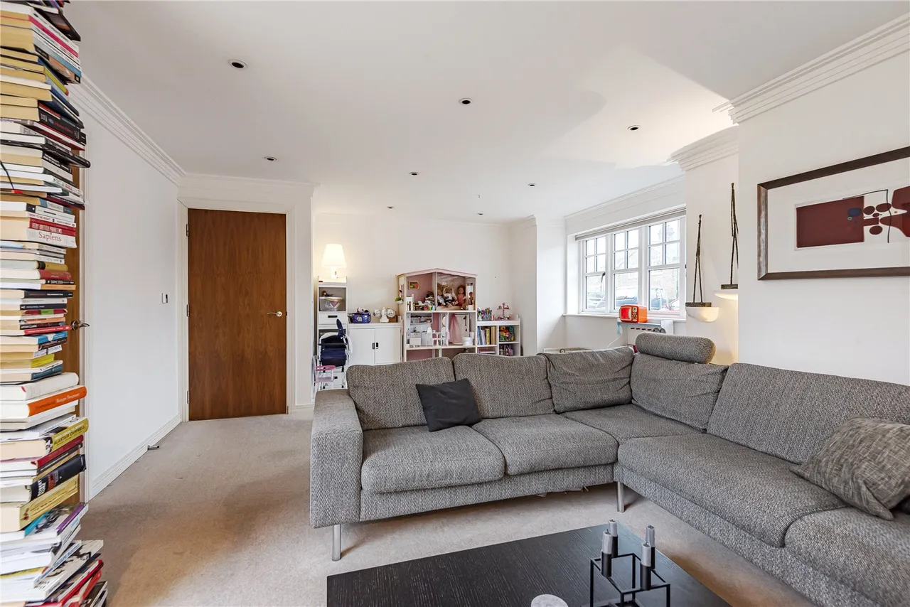 Oldfield Road, Hampton, TW12 2AD, photo 12