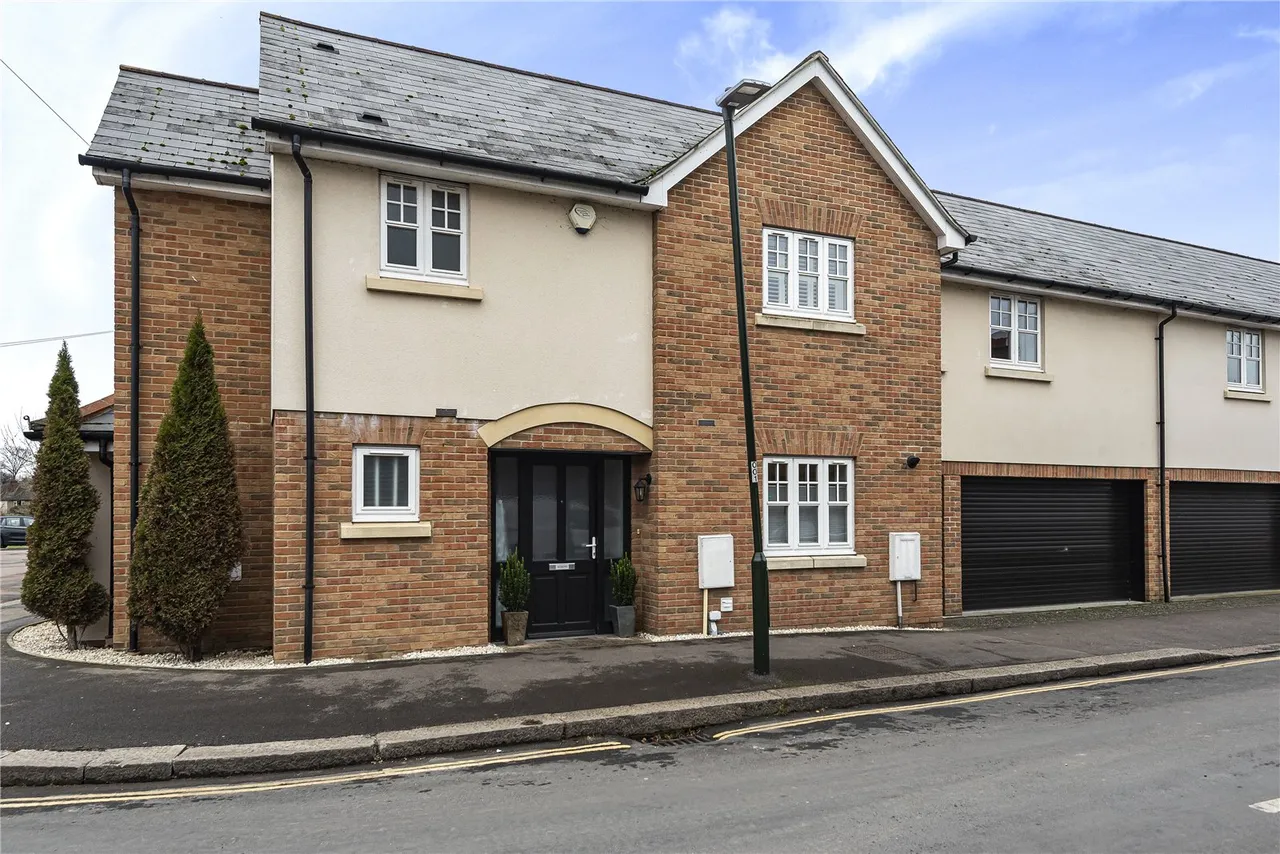 Oldfield Road, Hampton, TW12 2AD, photo 13