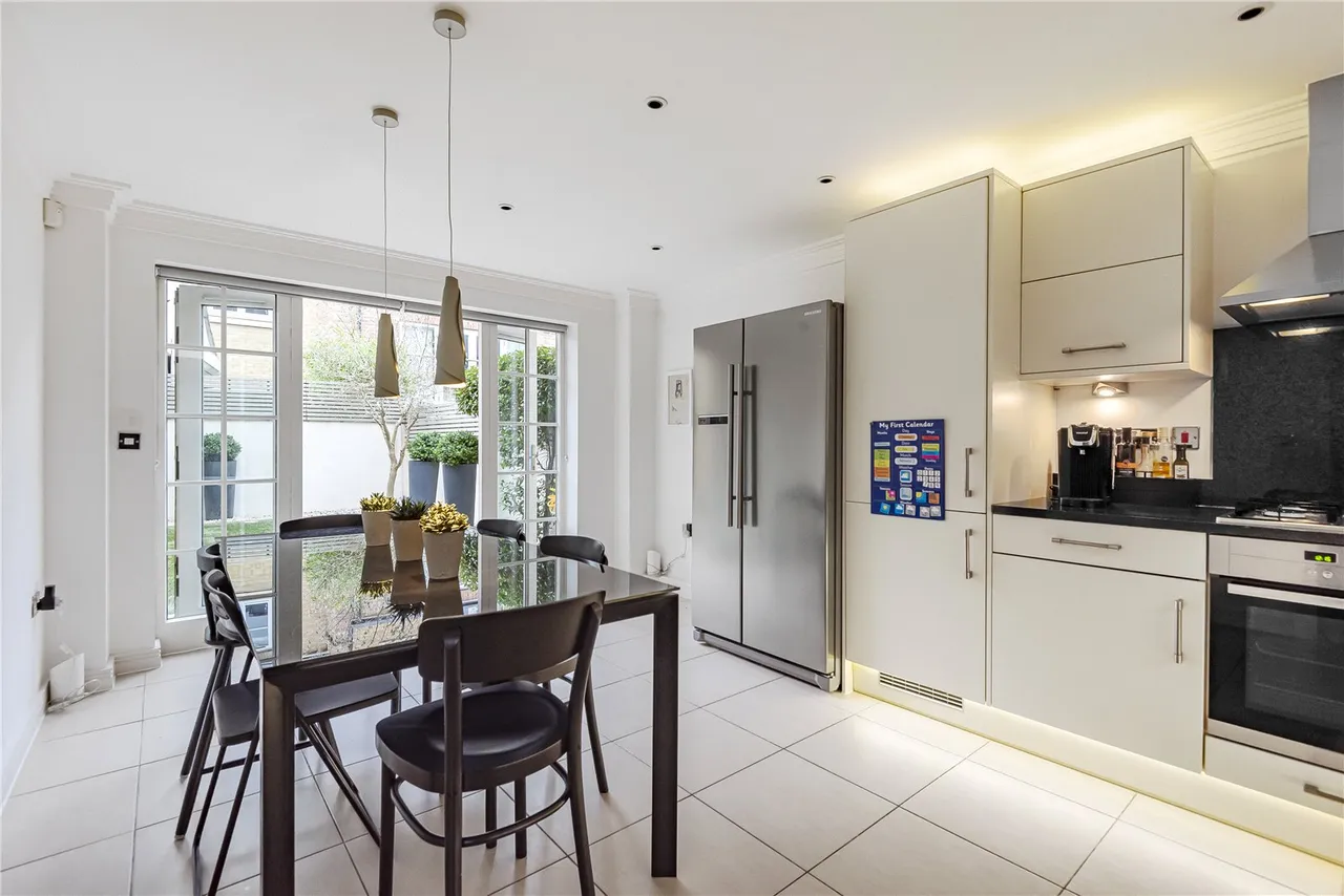 Oldfield Road, Hampton, TW12 2AD, photo 4