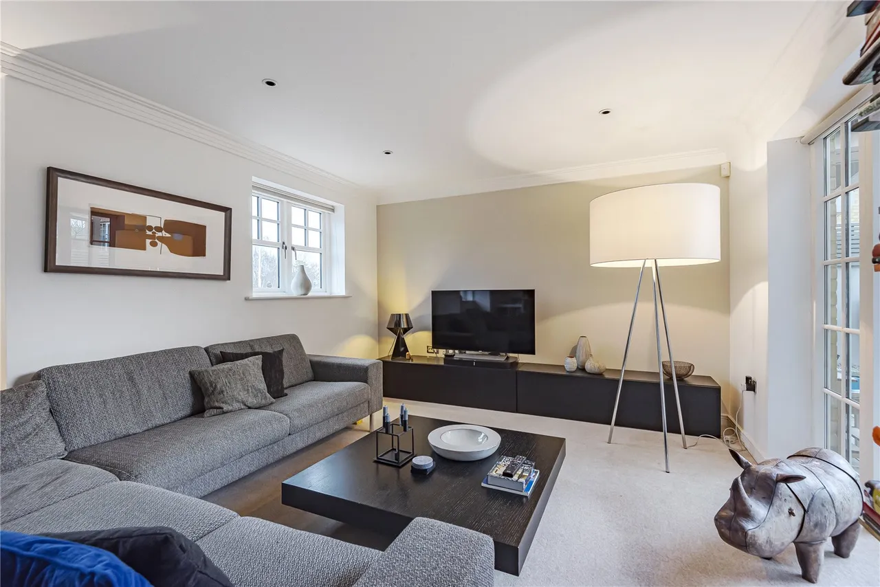 Oldfield Road, Hampton, TW12 2AD, photo 3