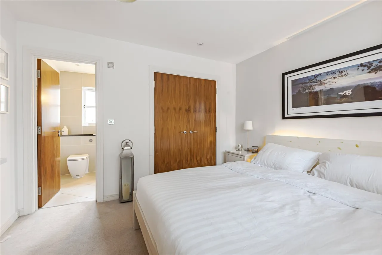 Oldfield Road, Hampton, TW12 2AD, photo 7