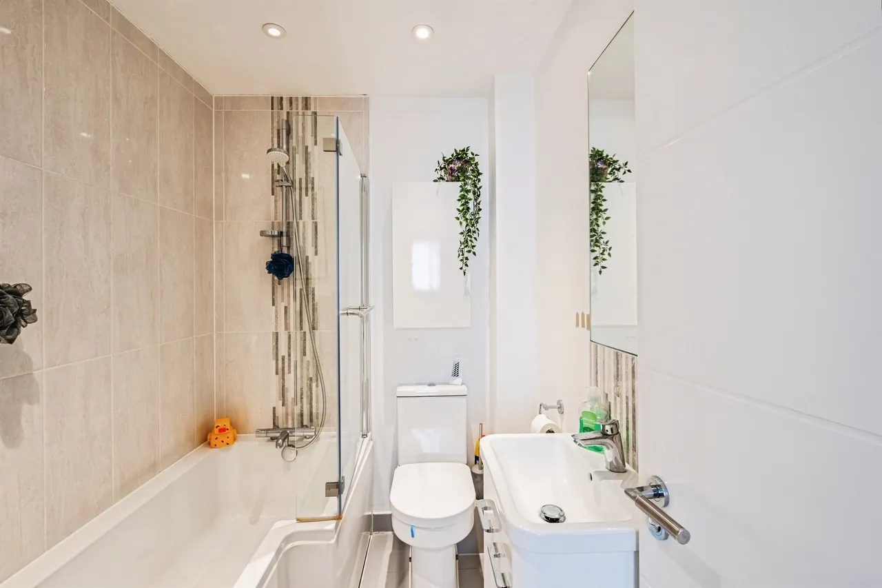 Avebury Mews, Eastbourne, BN23, photo 11
