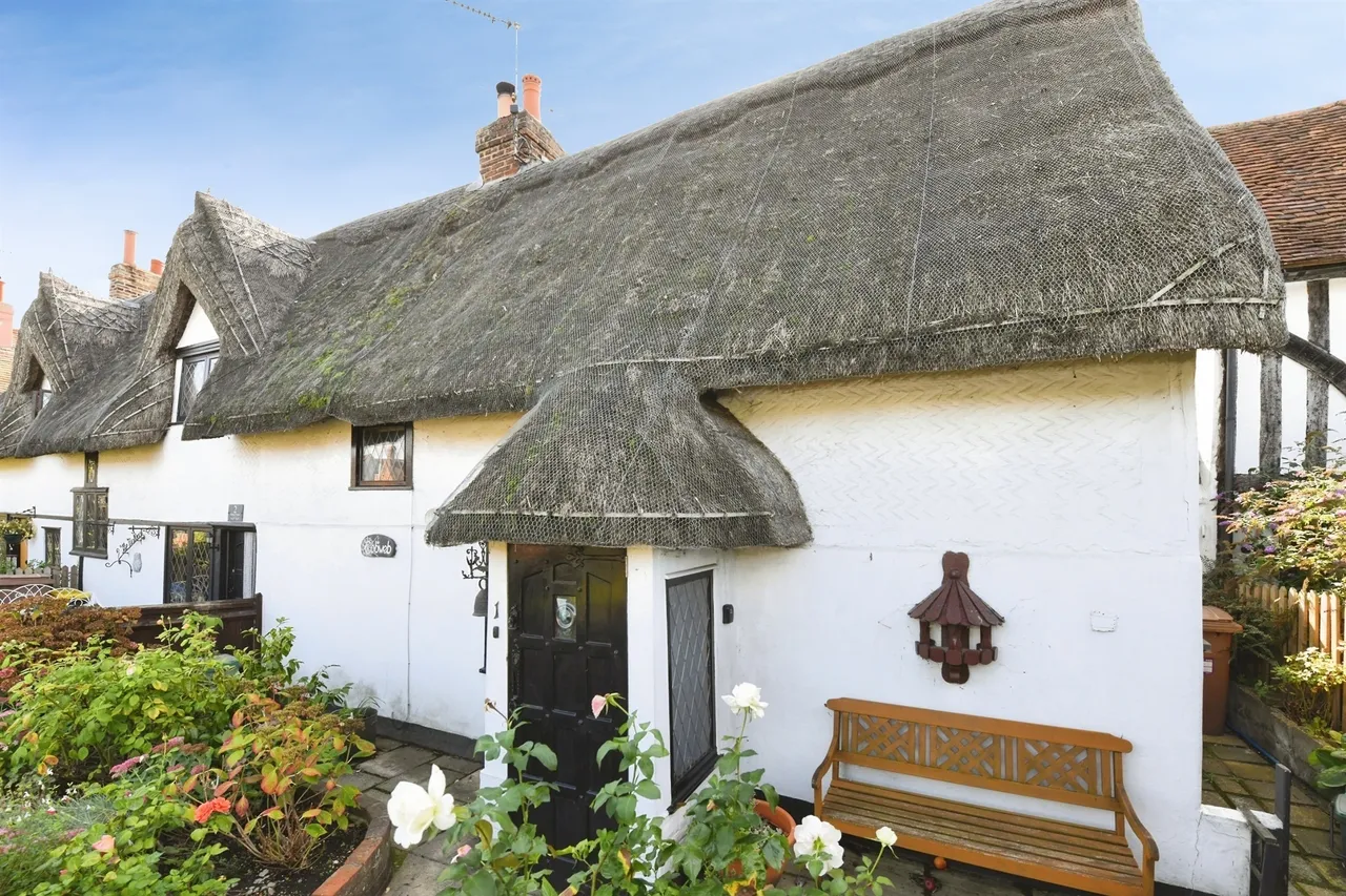2 bed house for sale — Main Road, Boreham, Chelmsford