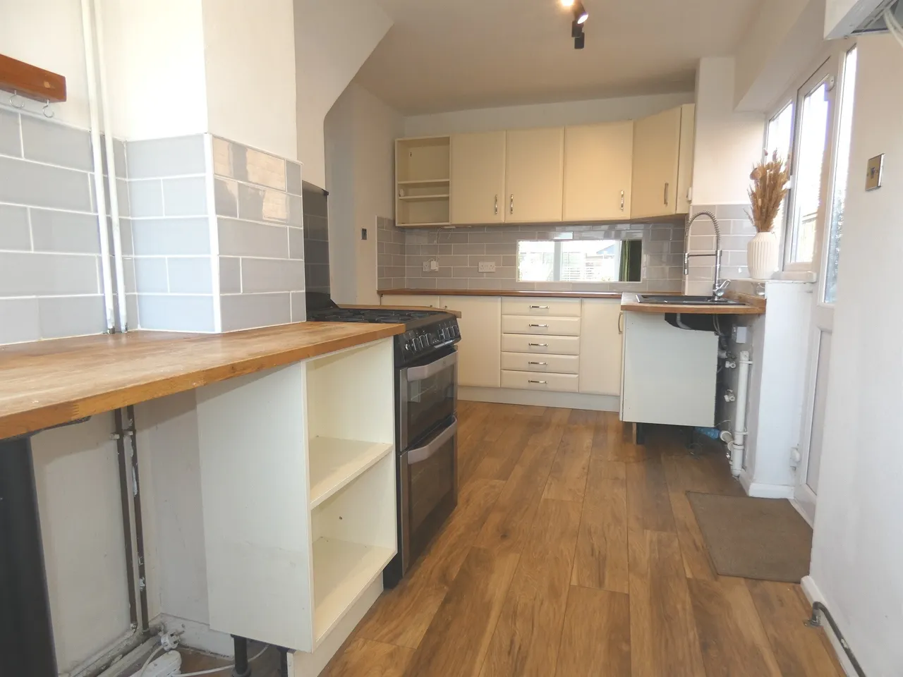 Willoughby Avenue, Peterborough, PE6, photo 2