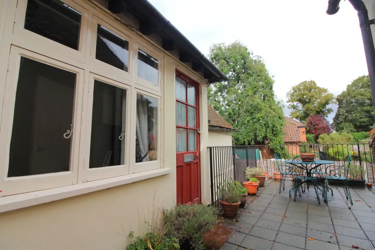 1 bed flat for sale, High Street, Baldock, SG7