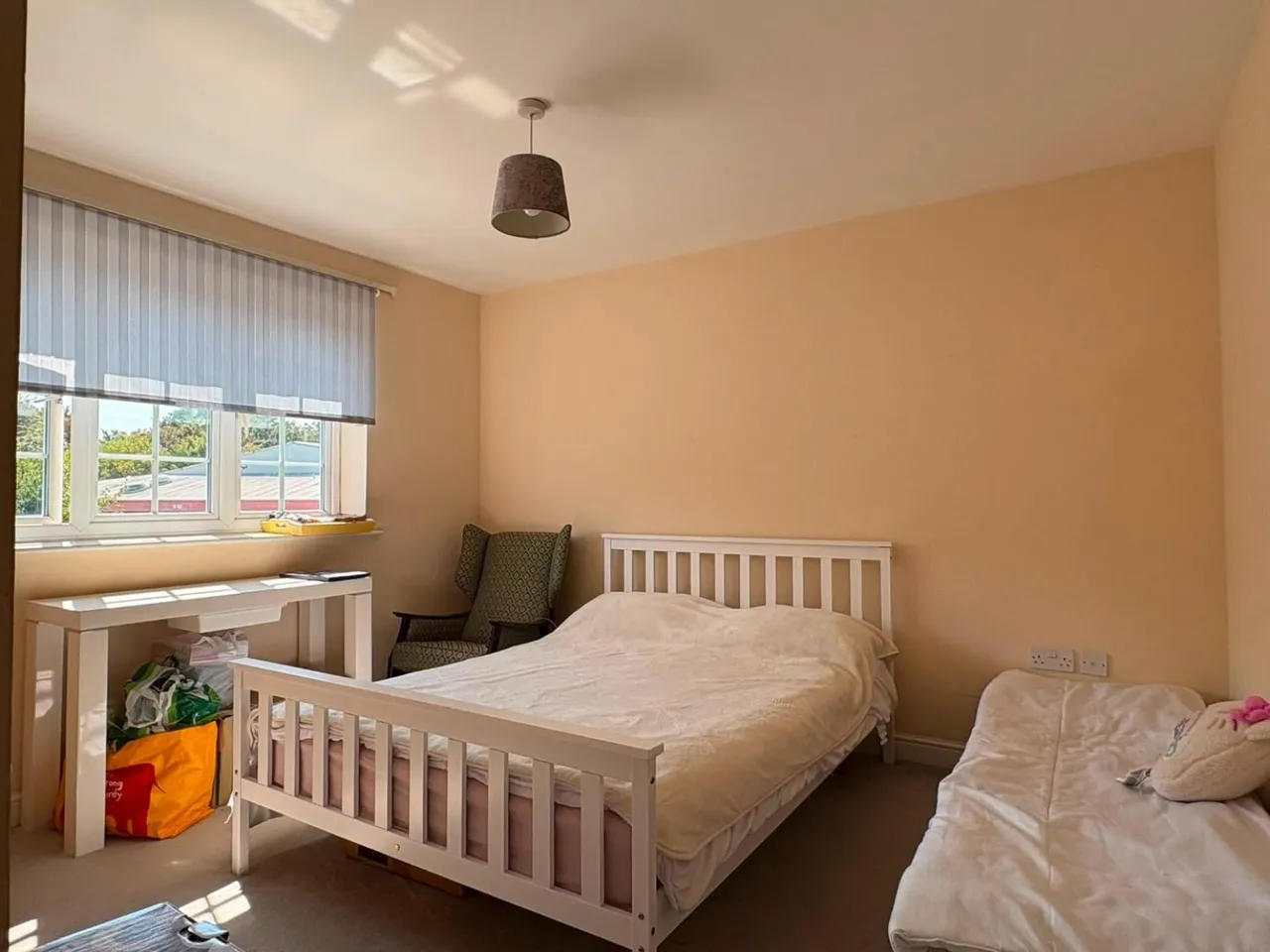 2 bed flat to rent — Clifton Marine Parade, Gravesend
