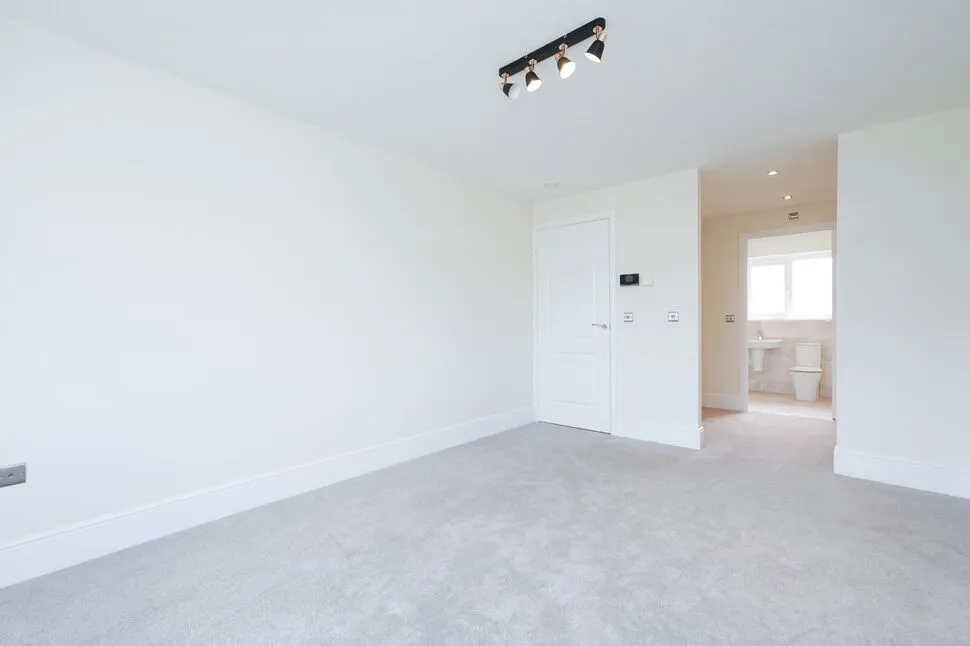 Bedworth Road, Bulkington, CV12, photo 21