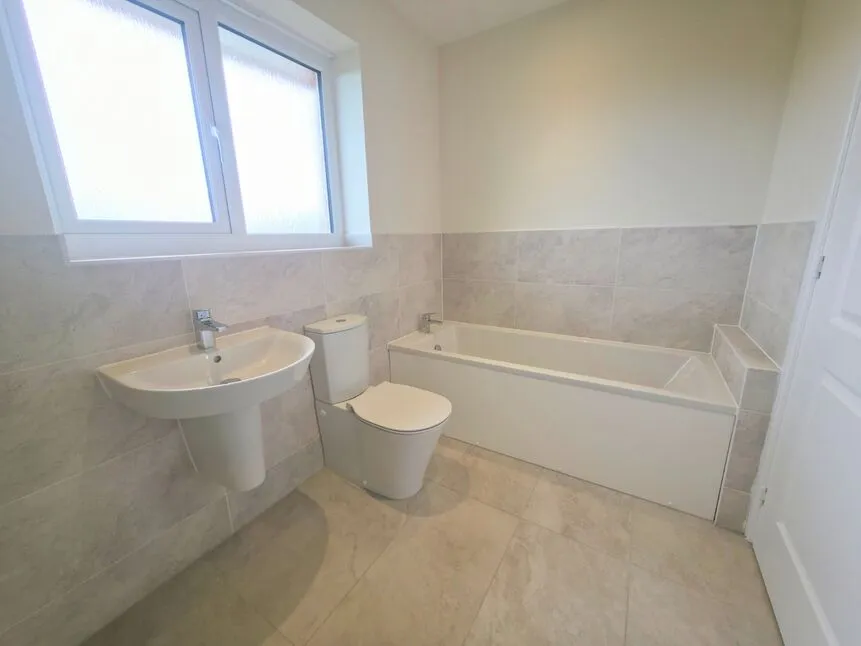 Bedworth Road, Bulkington, CV12, photo 29