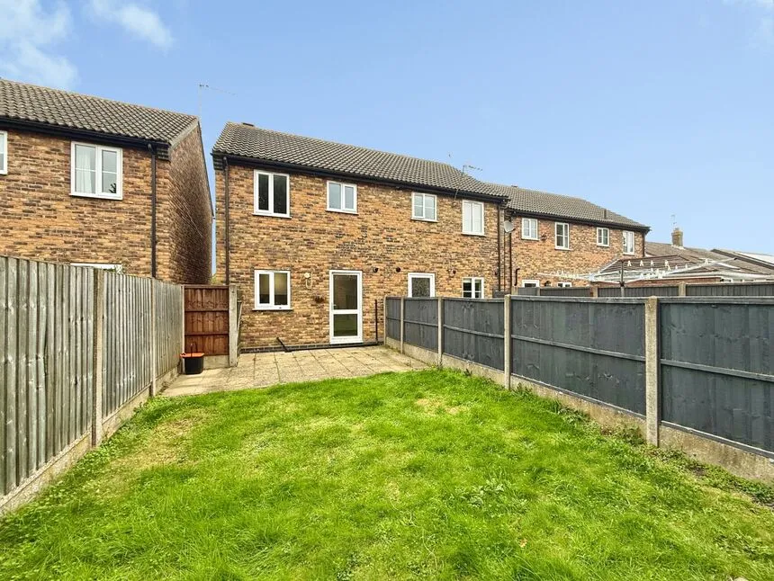 St. Francis Court, North Hykeham, LN6, photo 2