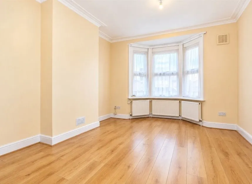 Cambridge Road, Hounslow, TW4, photo 3