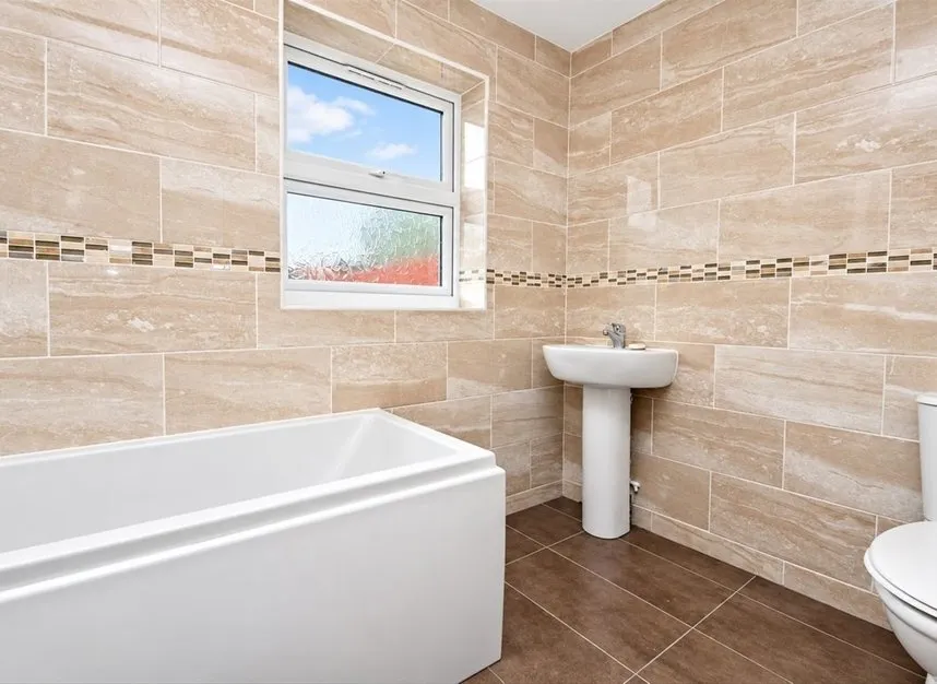 Cambridge Road, Hounslow, TW4, photo 9