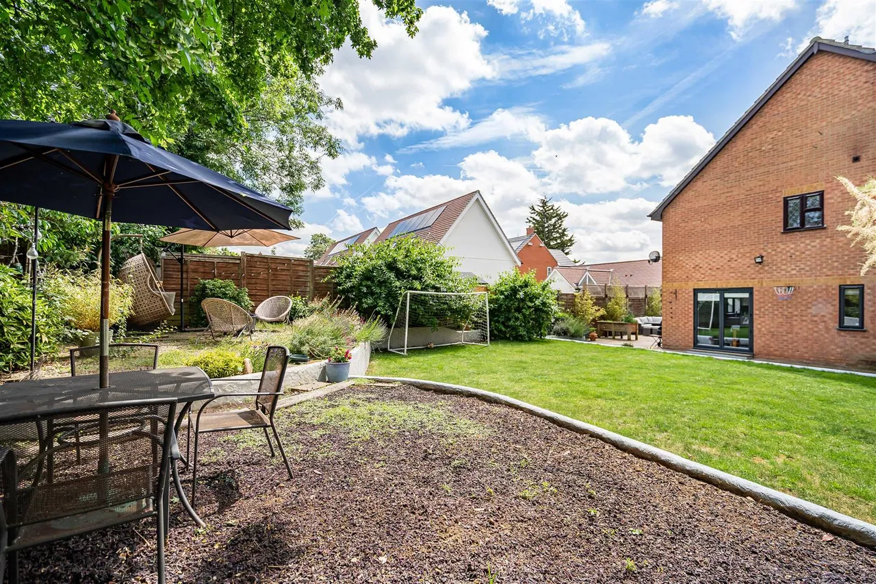 The Willows, Great Chesterford, CB10, photo 23