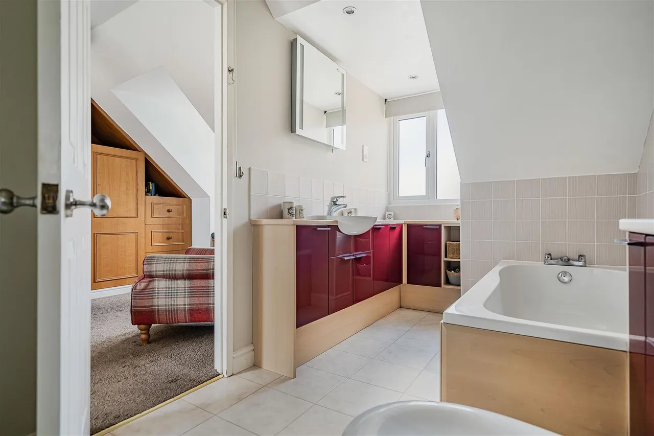The Willows, Great Chesterford, CB10, photo 15